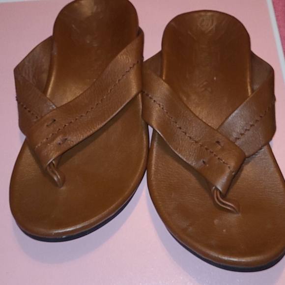 Toms | Shoes | Toms Semana Flip Flops | Poshmark display picture 3